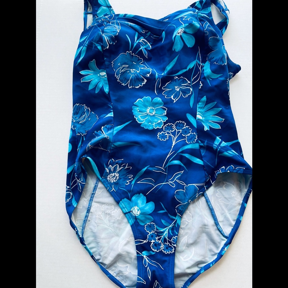 Beach Bay size 16 one piece swim suit. NWOT. Never worn. Smoke free hone.